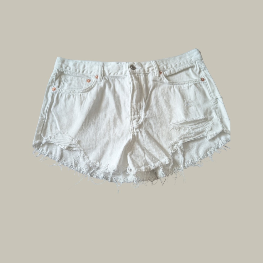 We‎ The Free White Distressed Denim Cut Off Shorts Size 31 Button Fly 0594